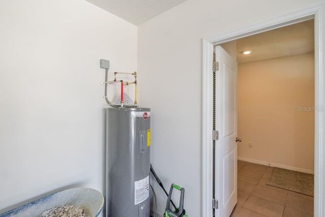 10945 TRAILING VINE DRIVE, Tampa, FL 33610