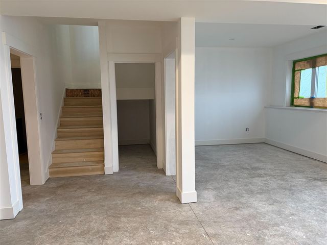 11326 Bancroft Way, Alto, MI 49302