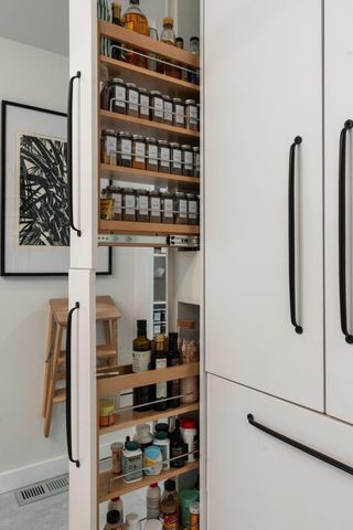 1515 N Lakeshore Drive, Mount Pleasant, SC 29466