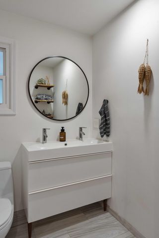 1515 N Lakeshore Drive, Mount Pleasant, SC 29466