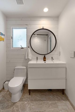 1515 N Lakeshore Drive, Mount Pleasant, SC 29466