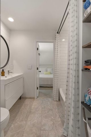 1515 N Lakeshore Drive, Mount Pleasant, SC 29466