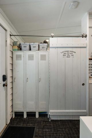 1515 N Lakeshore Drive, Mount Pleasant, SC 29466