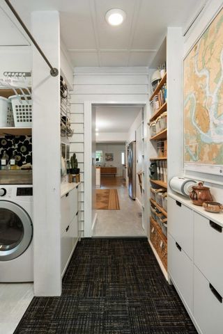 1515 N Lakeshore Drive, Mount Pleasant, SC 29466