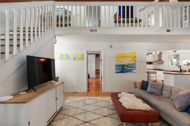 1515 N Lakeshore Drive, Mount Pleasant, SC 29466