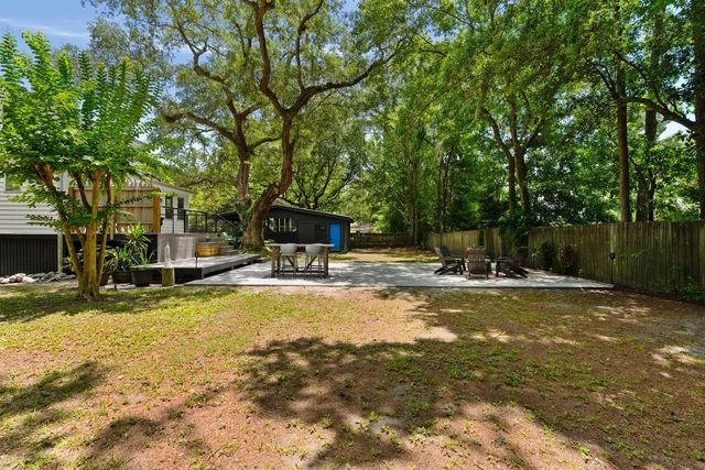 1515 N Lakeshore Drive, Mount Pleasant, SC 29466