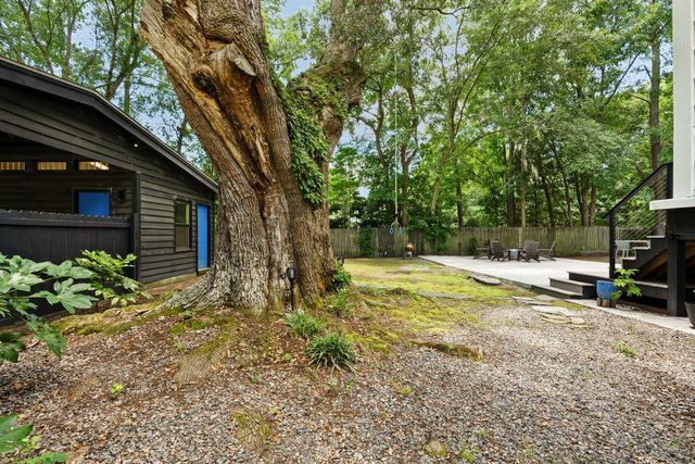 1515 N Lakeshore Drive, Mount Pleasant, SC 29466