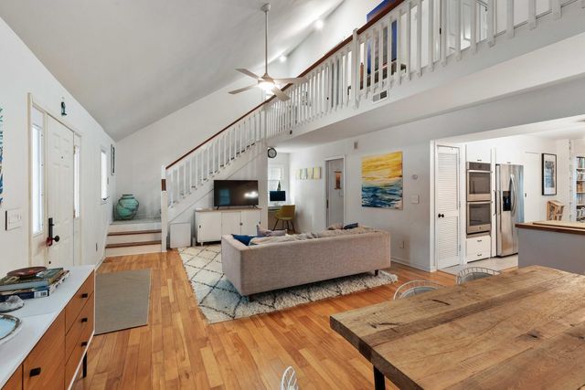 1515 N Lakeshore Drive, Mount Pleasant, SC 29466