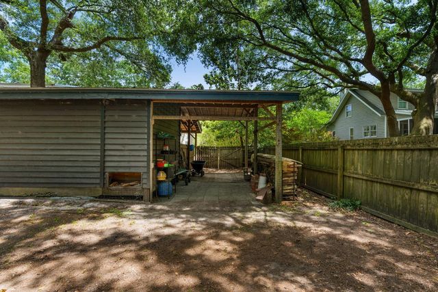 1515 N Lakeshore Drive, Mount Pleasant, SC 29466