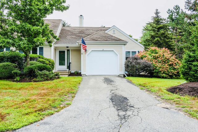 15 Classic Circle UNIT 15, Mashpee, MA 02649