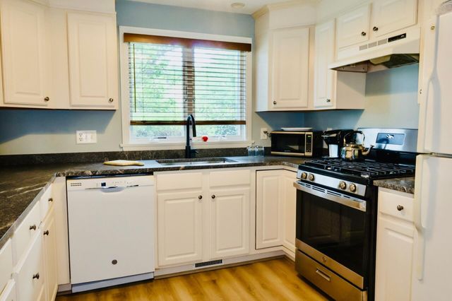 15 Classic Circle UNIT 15, Mashpee, MA 02649