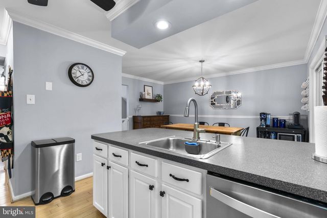 26 LAMBETH BRIDGE CT, Lutherville Timonium, MD 21093