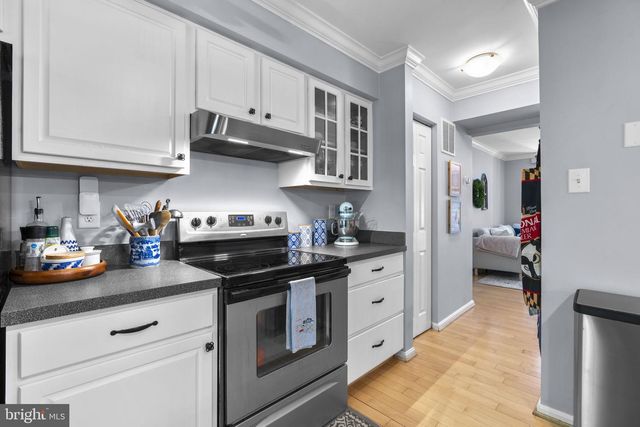26 LAMBETH BRIDGE CT, Lutherville Timonium, MD 21093