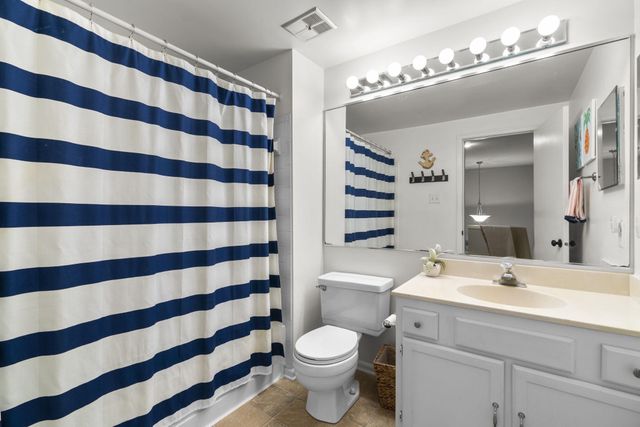 26 LAMBETH BRIDGE CT, Lutherville Timonium, MD 21093