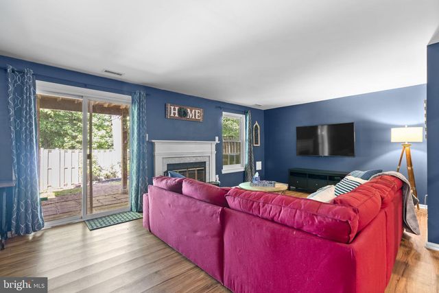 26 LAMBETH BRIDGE CT, Lutherville Timonium, MD 21093