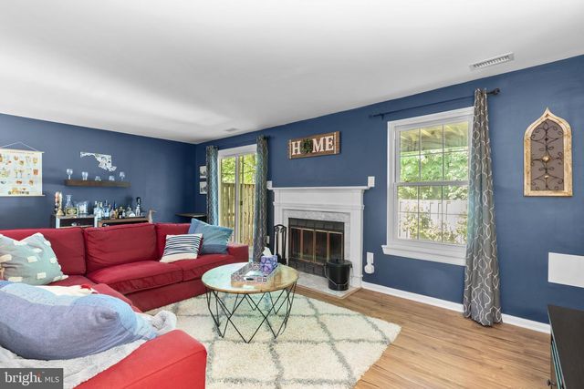26 LAMBETH BRIDGE CT, Lutherville Timonium, MD 21093