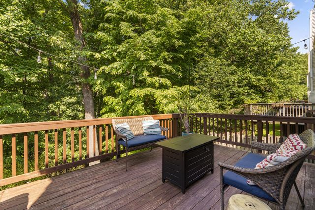 26 LAMBETH BRIDGE CT, Lutherville Timonium, MD 21093