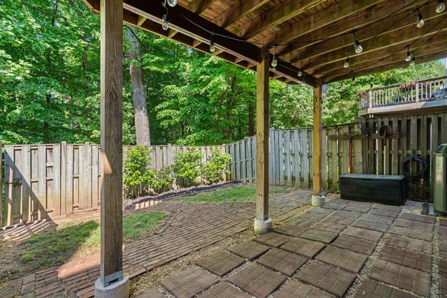 26 LAMBETH BRIDGE CT, Lutherville Timonium, MD 21093
