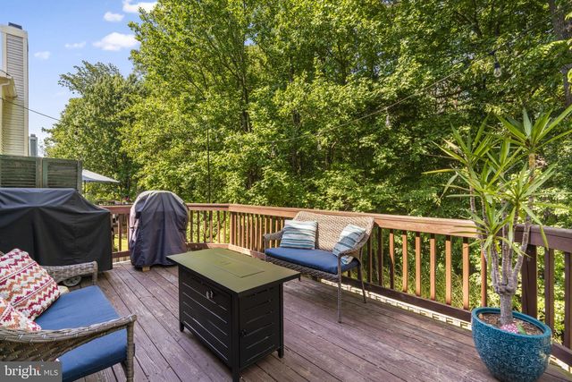 26 LAMBETH BRIDGE CT, Lutherville Timonium, MD 21093