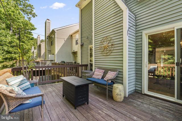 26 LAMBETH BRIDGE CT, Lutherville Timonium, MD 21093