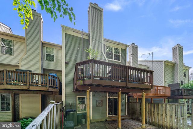 26 LAMBETH BRIDGE CT, Lutherville Timonium, MD 21093