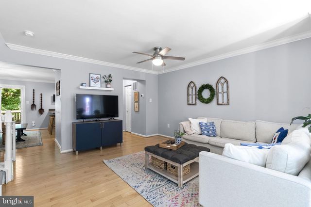 26 LAMBETH BRIDGE CT, Lutherville Timonium, MD 21093