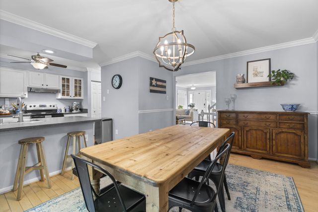 26 LAMBETH BRIDGE CT, Lutherville Timonium, MD 21093