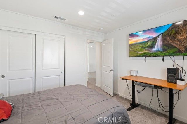 8004 Sorrento Way, Highland, CA 92346