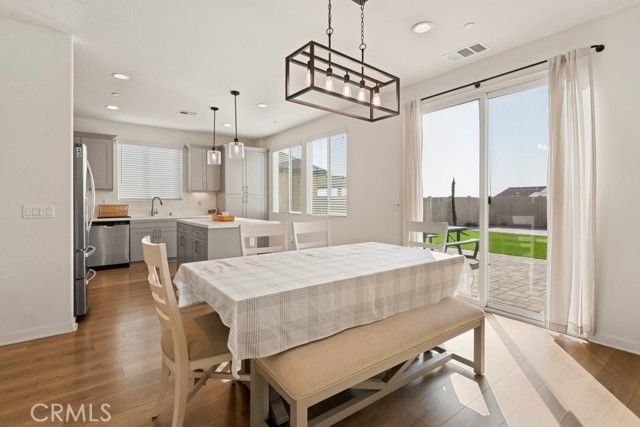 8004 Sorrento Way, Highland, CA 92346