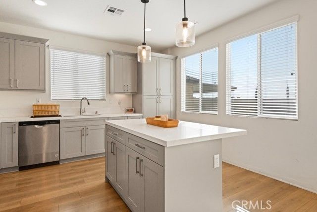 8004 Sorrento Way, Highland, CA 92346