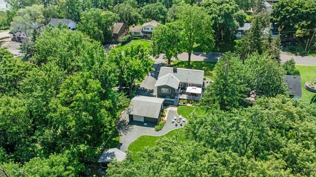 951 Orchard Lane, Roseville, MN 55113