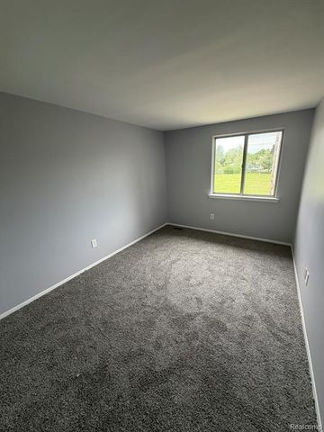 2052 Orchard Crest Street, Utica, MI 48317