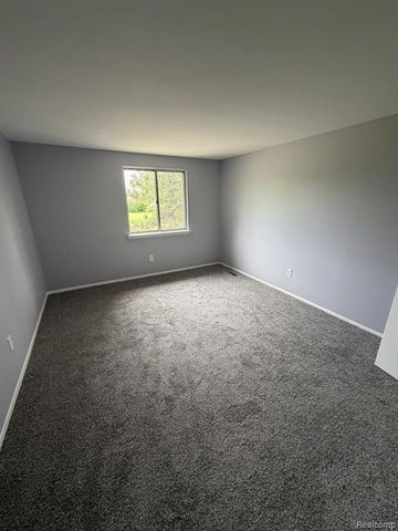2052 Orchard Crest Street, Utica, MI 48317