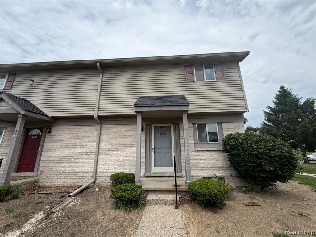 2052 Orchard Crest Street, Utica, MI 48317