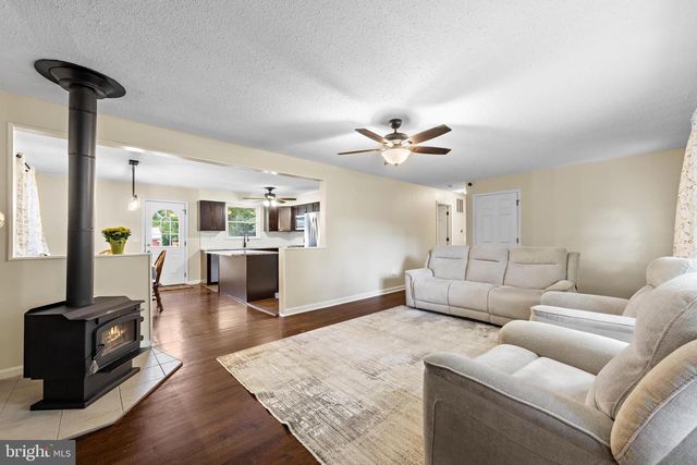 126 DIVISION ST, West Creek, NJ 08092