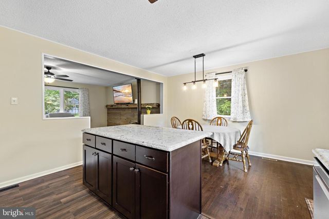126 DIVISION ST, West Creek, NJ 08092