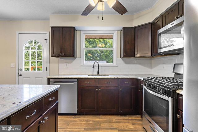 126 DIVISION ST, West Creek, NJ 08092