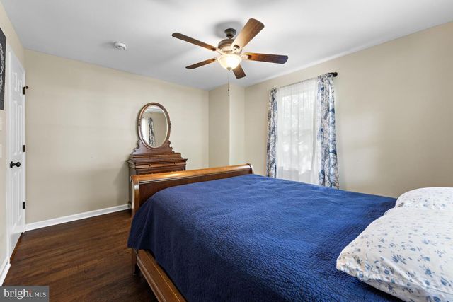 126 DIVISION ST, West Creek, NJ 08092
