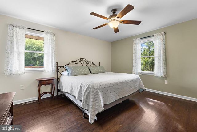 126 DIVISION ST, West Creek, NJ 08092