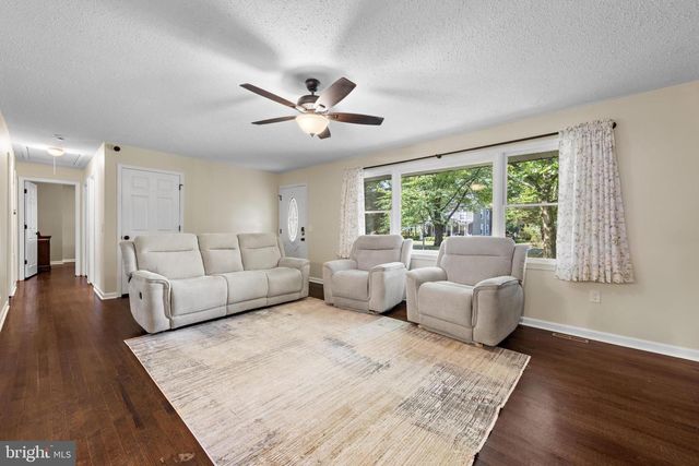 126 DIVISION ST, West Creek, NJ 08092