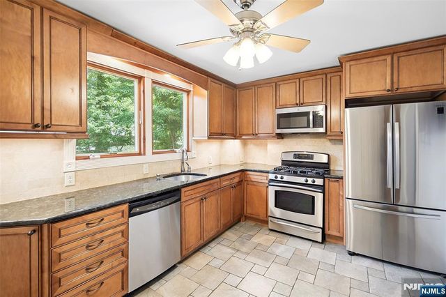 50 Spring Valley Avenue, Hackensack, NJ 07601
