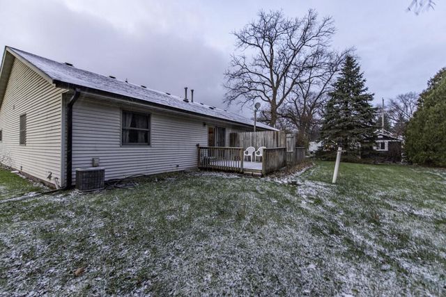 11231 Fox River ROAD, Twin Lakes, WI 53181