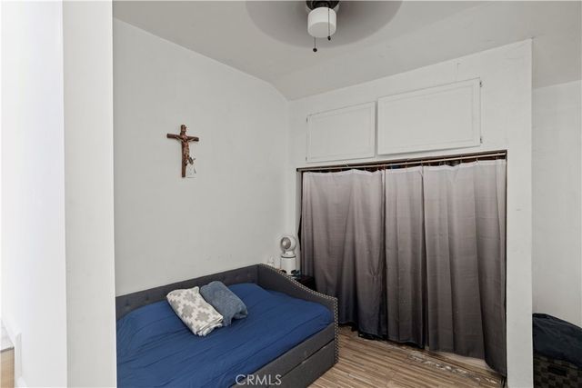 300. W Hillsdale, Inglewood, CA 90302