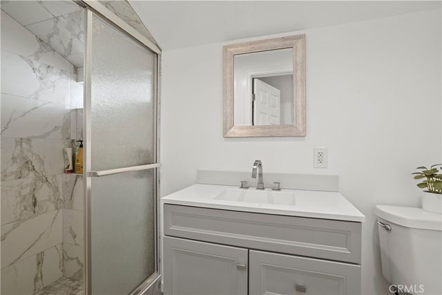 300. W Hillsdale, Inglewood, CA 90302