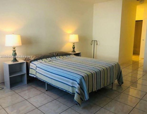 100 Lincoln Rd 541, Miami Beach, FL 33139