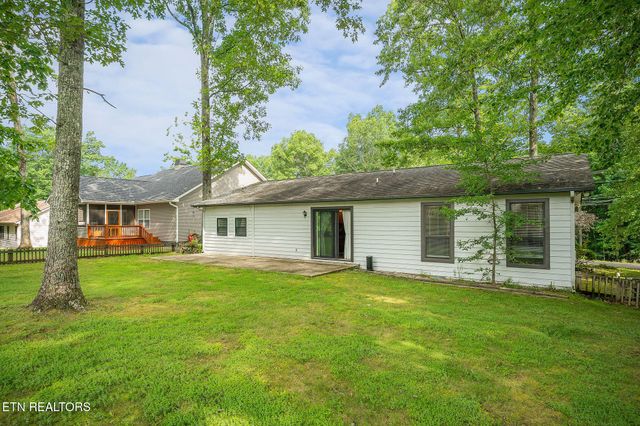 145 Anglewood Drive, Crossville, TN 38558