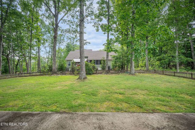 145 Anglewood Drive, Crossville, TN 38558