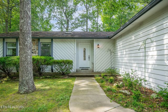 145 Anglewood Drive, Crossville, TN 38558