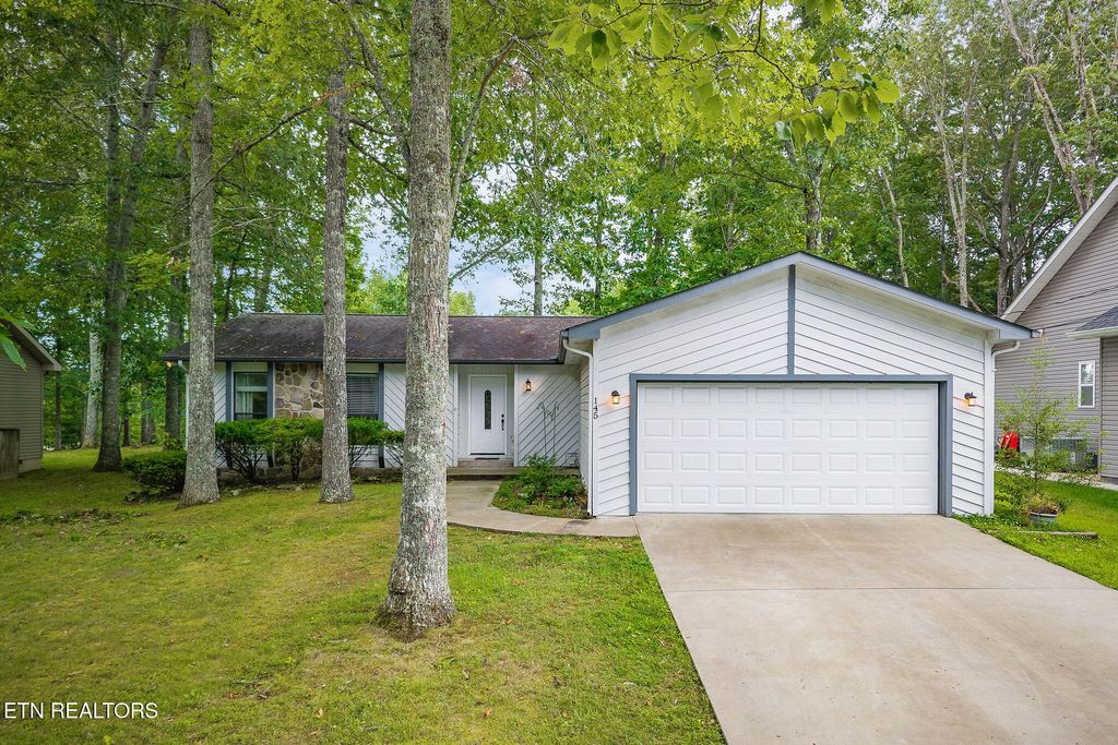 145 Anglewood Drive, Crossville, TN 38558
