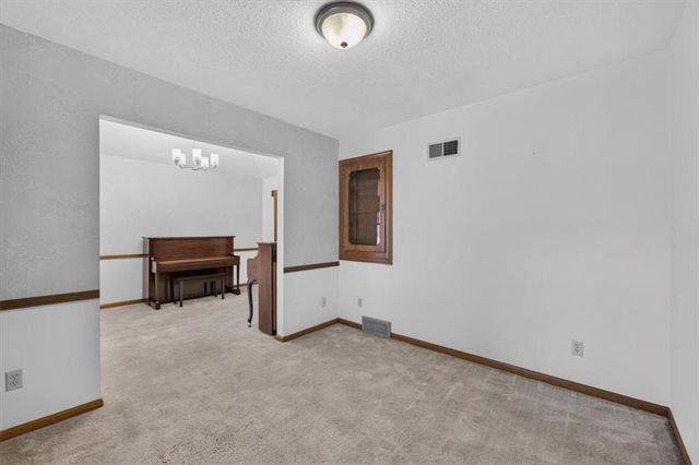 808 NW 10th Street, Blue Springs, MO 64015